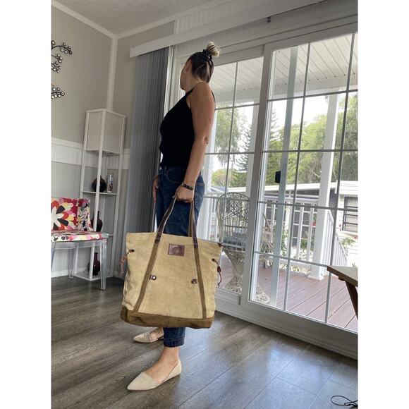 Urban Edge By Canyon Outback Tan Linen Cotton Leather Tote Travel Bag - Picture 2 of 16